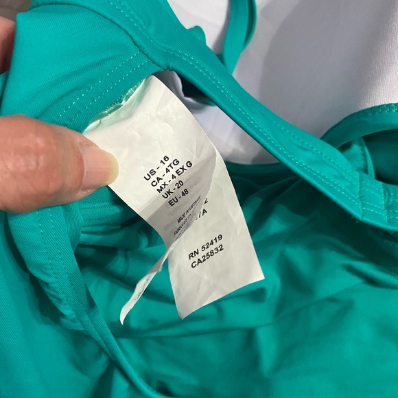 La Blanca 16 green Island Godess Twist Keyhole One Piece Swimsuit emerald plus - Picture 7 of 9